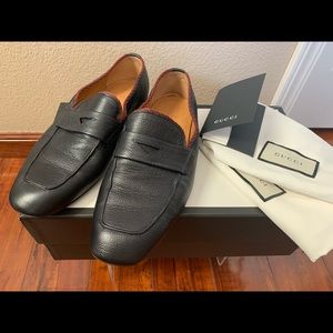 Authentic GUCCI moccasin with Tiger logo